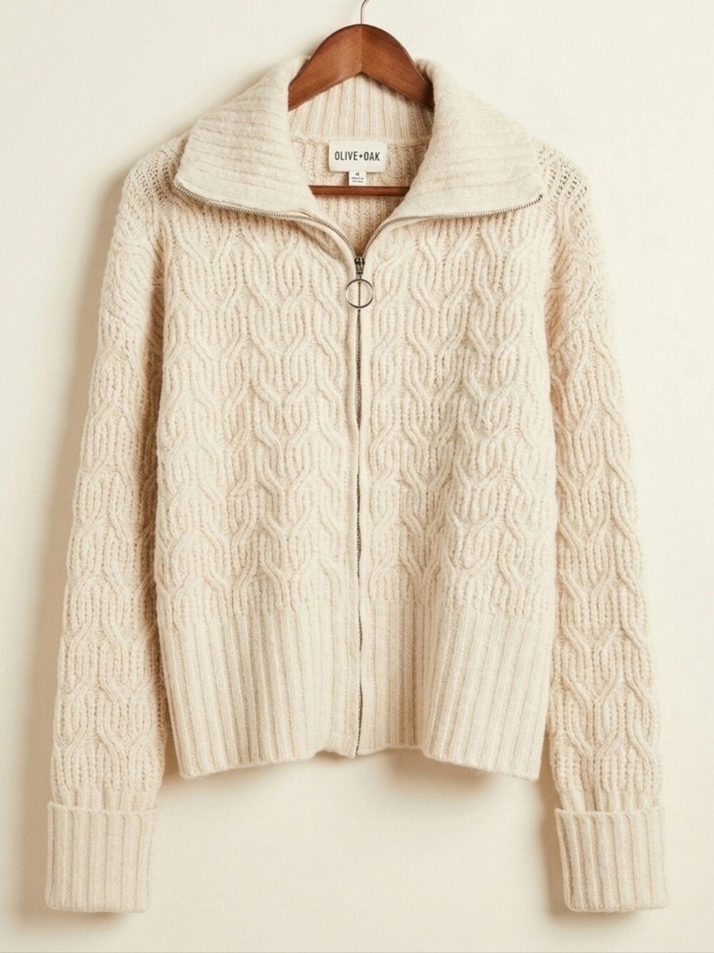 Olive & Oak Cream Zip-Front Cable Knit Sweater